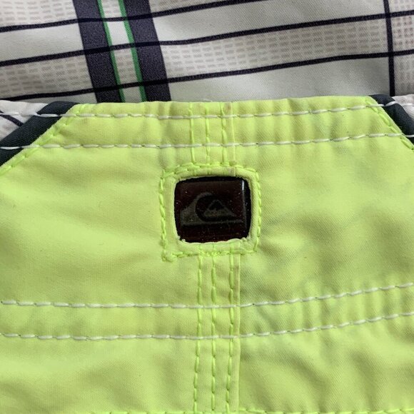 Quiksilver Mens Swim Trunks/Board Shorts Sz 34 Plaid Stripe #334D - Picture 4 of 7